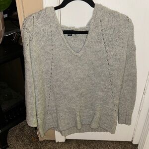 American Eagle Outfitters Light Gray V-Neck hooded Sweater